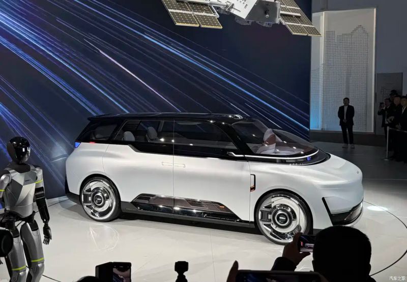 Geely Eva Cab: il robotaxi che supera la rapidità decisionale umana di tre volte