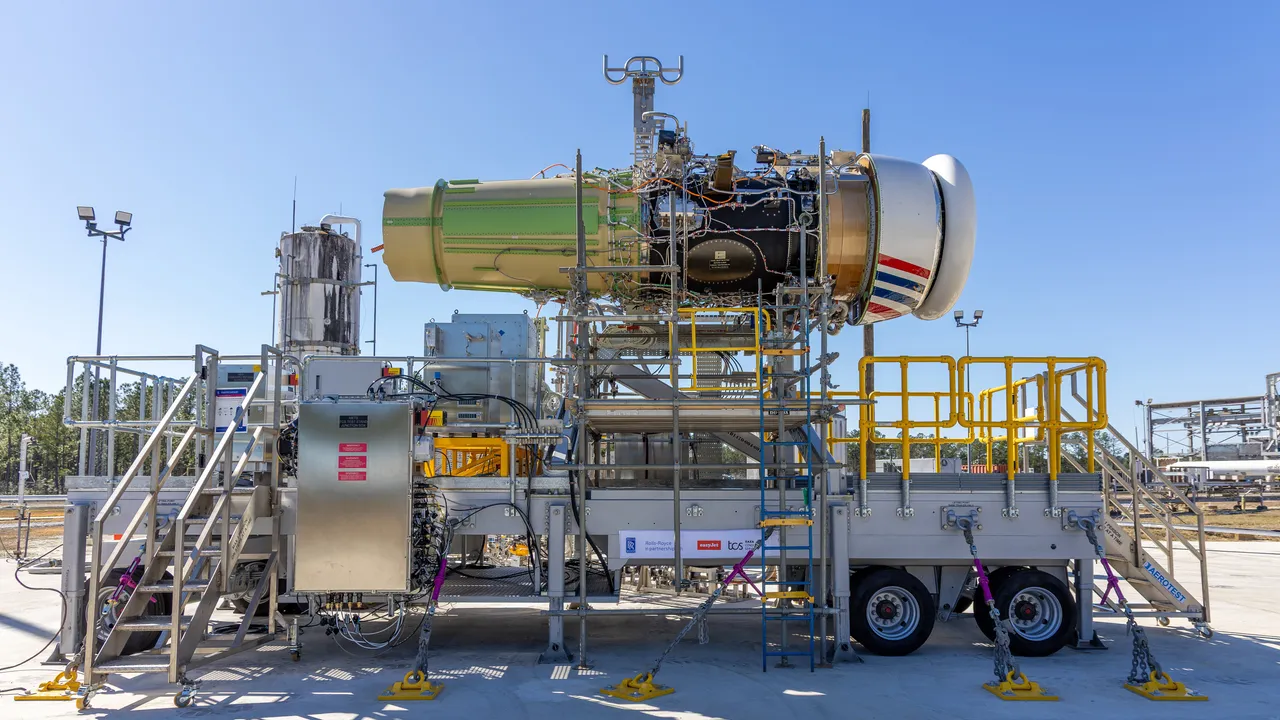 EasyJet e Rolls-Royce: Il Primo Test sul Motore a Idrogeno per Aerei