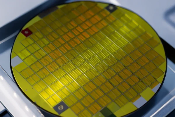 Scoperti chip innovativi operativi da 500 °C allo zero assoluto