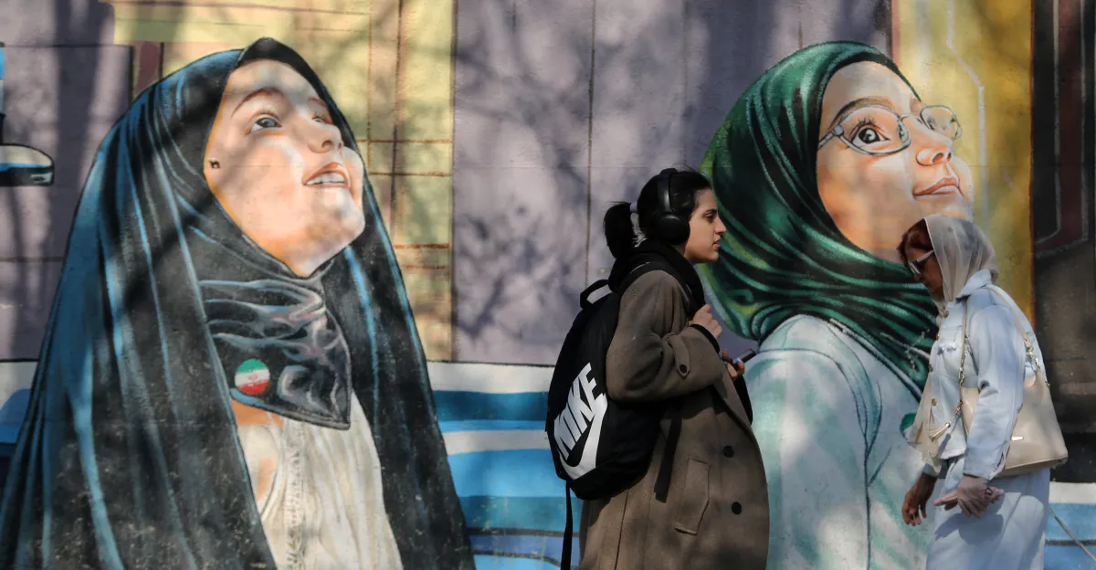 Le donne iraniane “salvate” da Trump: tra realtà e manipolazione AI