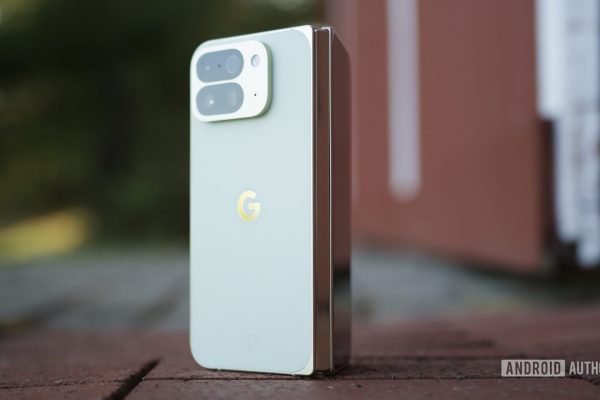 Scopri in Anteprima gli Sfondi del Pixel 11 Pro Fold