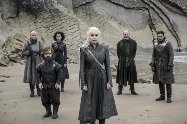 Game of Thrones 15 anni dopo ci ricorda che le storie non servono a proteggerci dal mondo, ma a darci i migliori mezzi per abitarlo