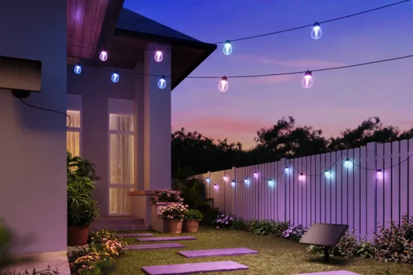 Le nuove luci da esterno solari e colorate di Govee: un’illuminazione innovativa per il tuo giardino!