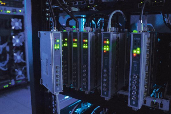 Vulnerabilità in 22 BRIDGE: Rivelati Problemi nei Convertitori Seriali-IP di Lantronix e Silex