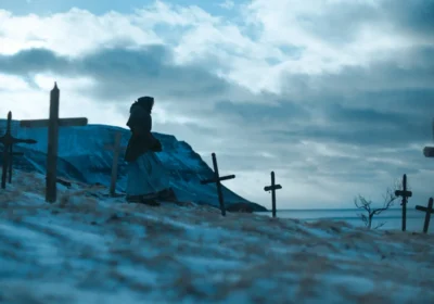 Più angoscia che jumpscare, l’horror nordico L’inverno più duro (The Damned) Netflix è anche un’agghiacciante parabola morale