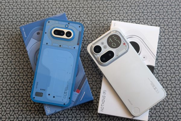 Recensione dei Nothing Phone (4a) e (4a) Pro: Gli Smartphone Mid-Range più Iconici del Mercato