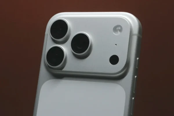 Apple contrasta il calo degli smartphone negli Stati Uniti: incremento nelle vendite di iPhone secondo un rapporto