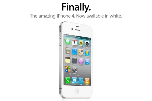 Lancio dell’iPhone 4 Bianco: La Storia di Un Ritardo di 308 Giorni