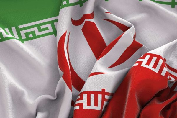 Iran alza la tensione: rischio blackout digitale con la minaccia di tagliare i cavi sottomarini
