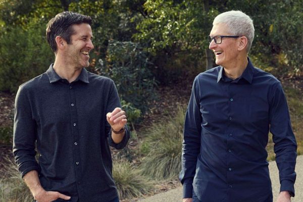 Tim Cook si ritira: John Ternus nuovo CEO di Apple, spazio ai giovani!