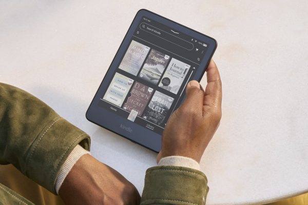 I Kindle a Colori di Amazon Ottengono Finalmente una Vera Modalità Notturna