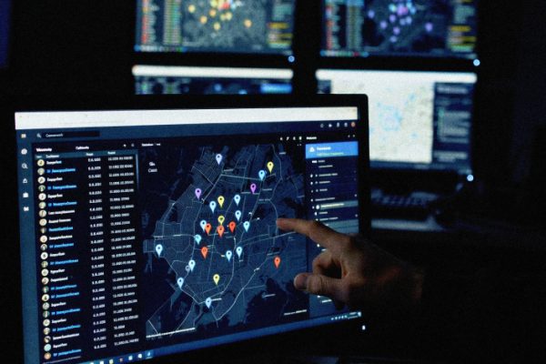 Citizen Lab: Le Forze dell’Ordine Hanno Sfruttato Webloc per Monitorare 500 Milioni di Dispositivi Tramite Dati Pubblicitari