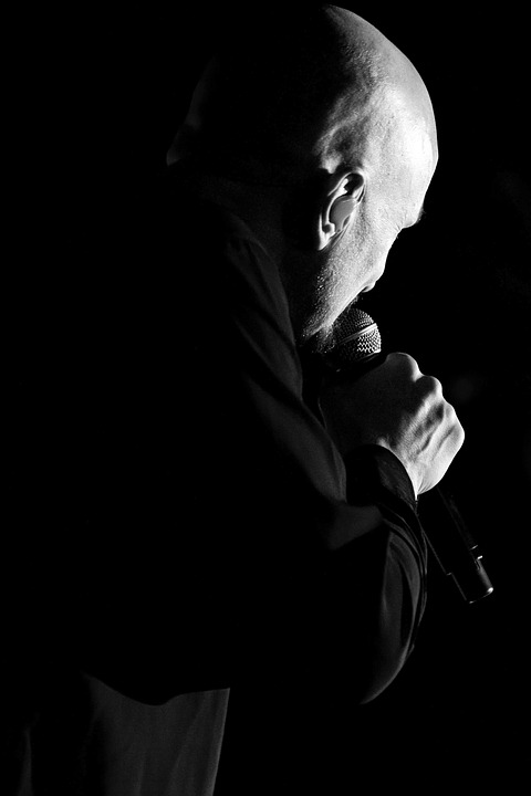 Tim Cook passa il testimone a John Ternus: nuova era per Apple