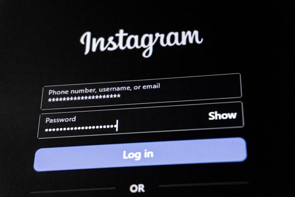 Nascondere le storie in evidenza su Instagram