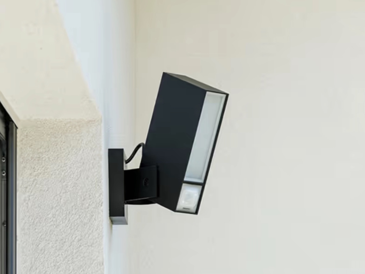 Faro da Esterno Netatmo: Illuminazione Automatica Sincronizzata con Videocamera, Senza App