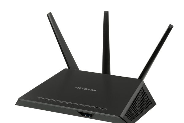 Netgear Raggiunge un Accordo con la FCC: I Router Importati Restano Disponibili in Italia!