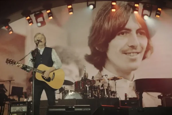 Paul McCartney svela il backstage del concerto ad Apple Park