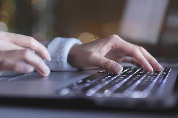 Hosting a prezzi stracciati con dominio gratuito: scopri Hostinger a partire da 2,99€ al mese!