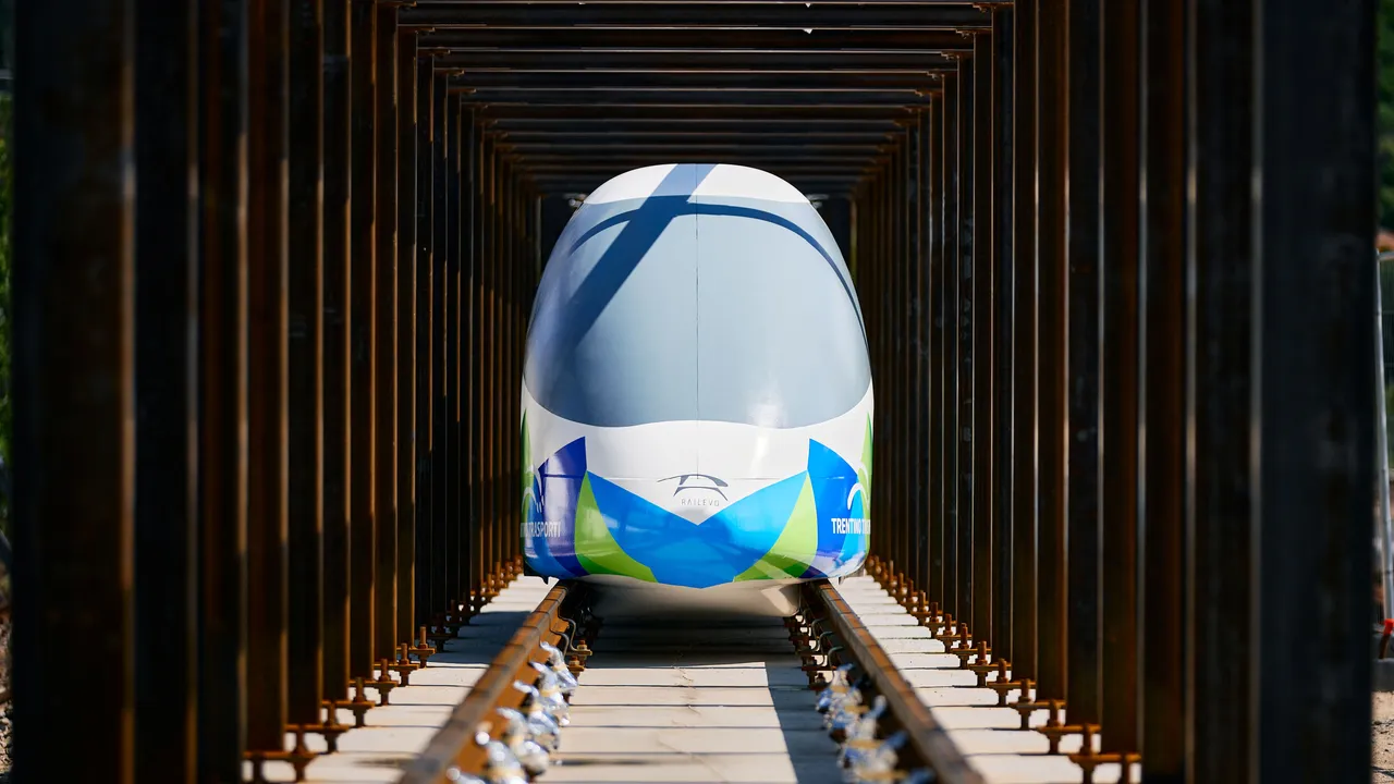 RailEvo: il rivoluzionario taxi ferroviario debutta in Trentino