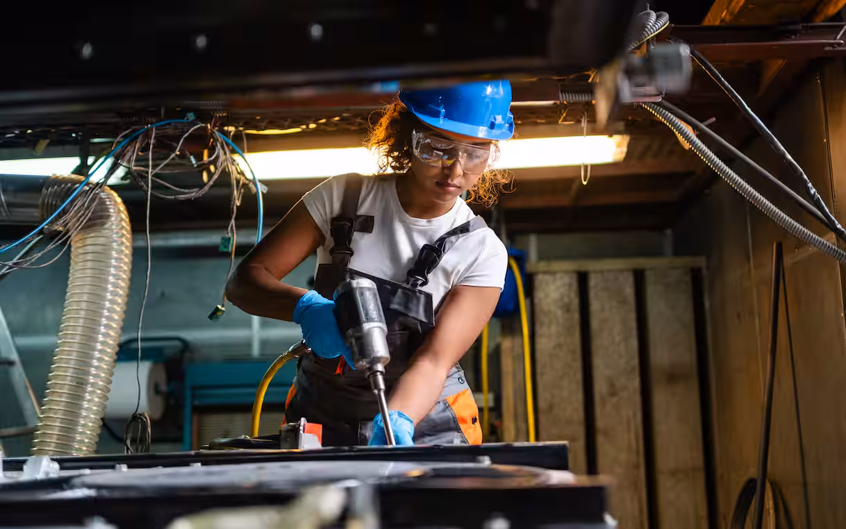 AI e Lavoro: Aumenta la Richiesta di Tecnici Specializzati nel Settore