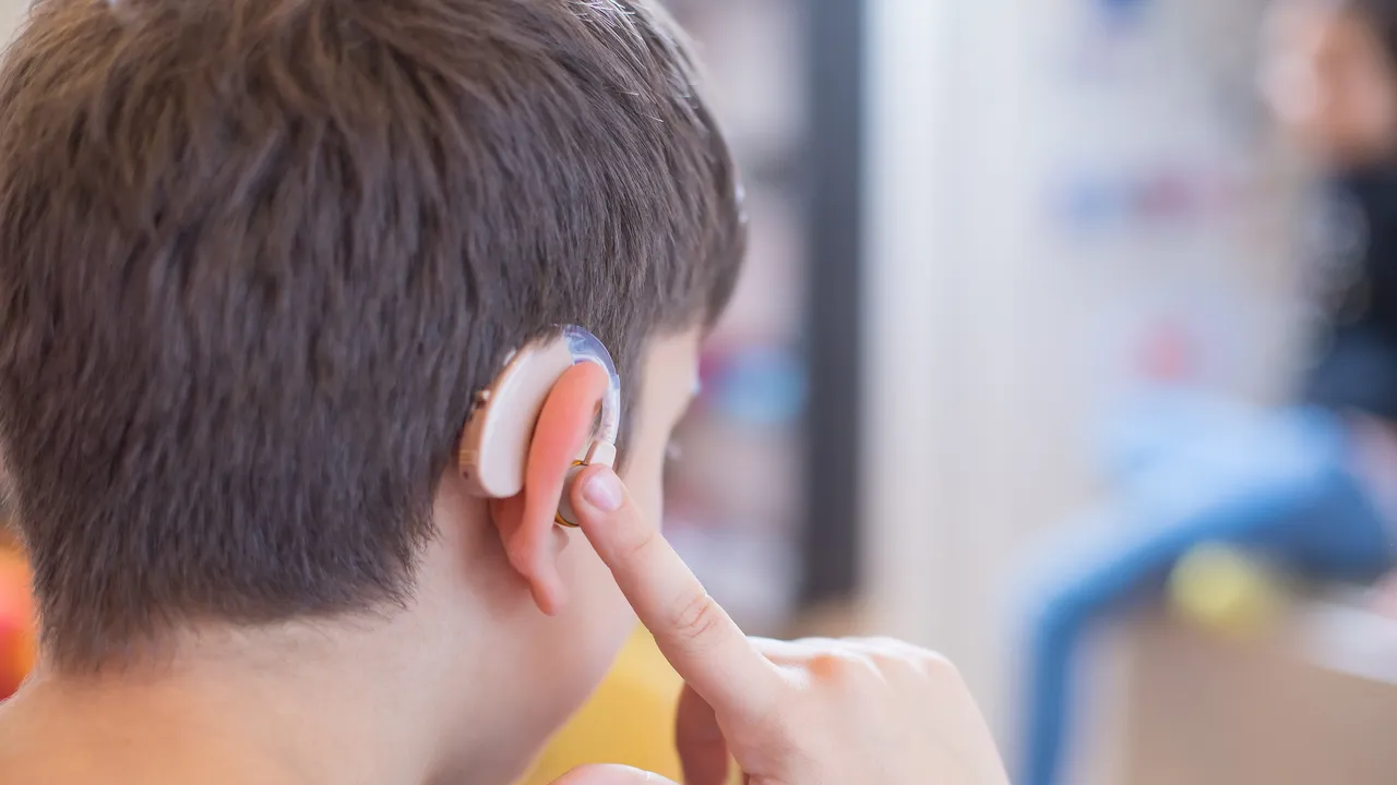 Otarmeni Approva la Prima Terapia Genica Innovativa per una Rara Forma di Sordità