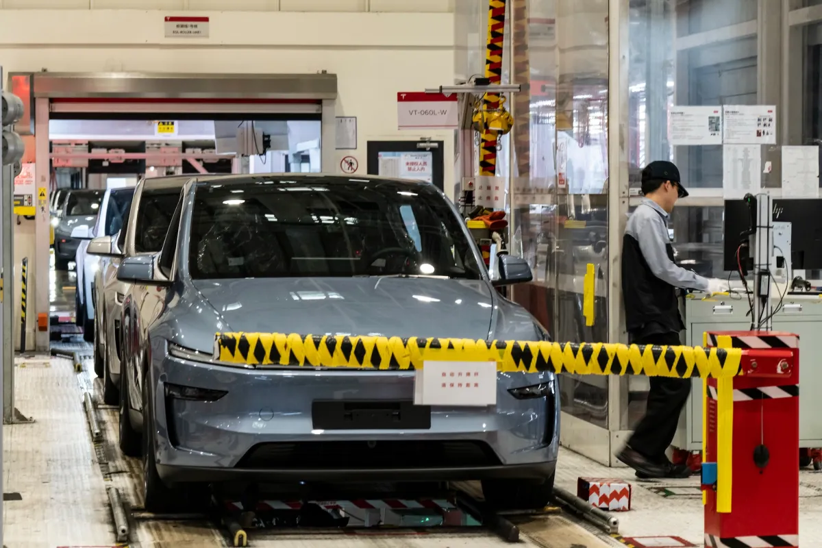 Crescita delle Entrate di Tesla: Aumento grazie alle Vendite di Auto Elettriche e Abbonamenti FSD