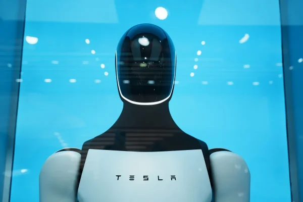 Tesla alza il budget a 25 miliardi: scopri dove andranno i fondi!