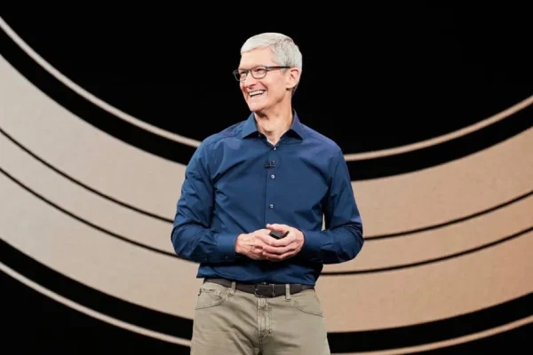 Tim Cook Potenzia l’Investimento in Nike con un Nuovo Acquisto di Azioni da 1 Milione di Dollari