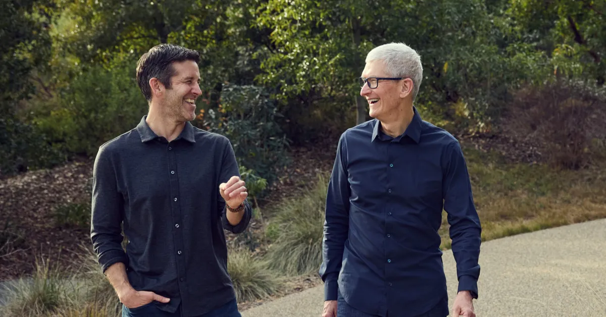 Tim Cook si dimette: John Ternus sarà il prossimo CEO di Apple