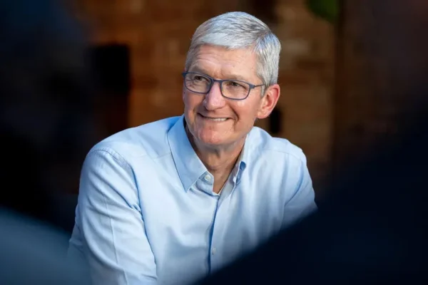 I Consigli di Tim Cook per il Futuro CEO di Apple