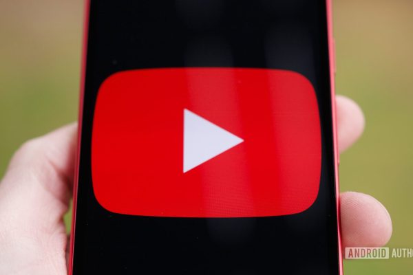 YouTube Sperimenta una Ricerca in Stile Chat per Facilitarne l’Uso