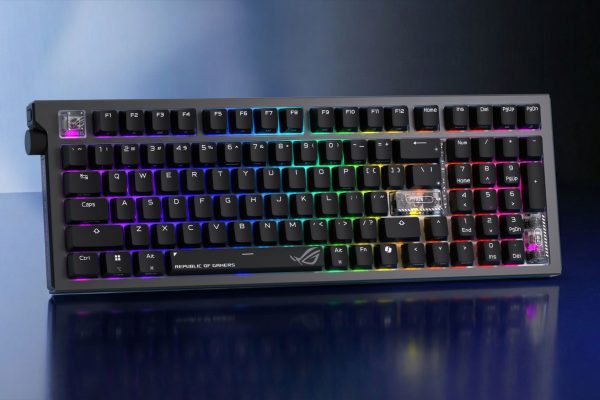 ASUS ROG Strix Morph 96 Wireless: la tastiera custom ideale per gaming e modding