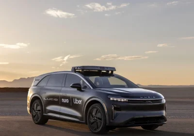 Nuro ottiene il permesso per testare veicoli senza conducente in vista del lancio del servizio robotaxi di Uber