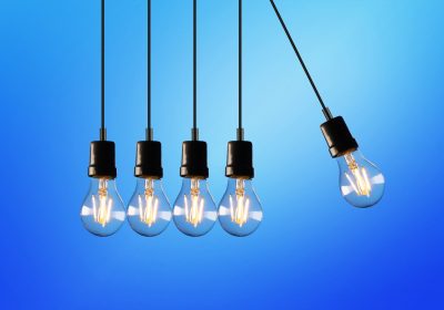 Guida pratica alle nuove tariffe luce e gas valide fino al 21 maggio