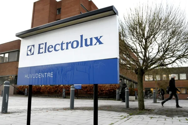 Crisi Electrolux: la reazione dei sindacati al taglio di 1700 posti di lavoro in Italia