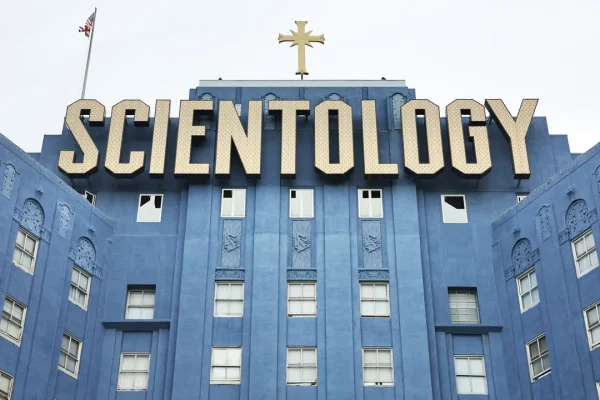 Speedrun: il nuovo trend TikTok delle corse nelle chiese di Scientology