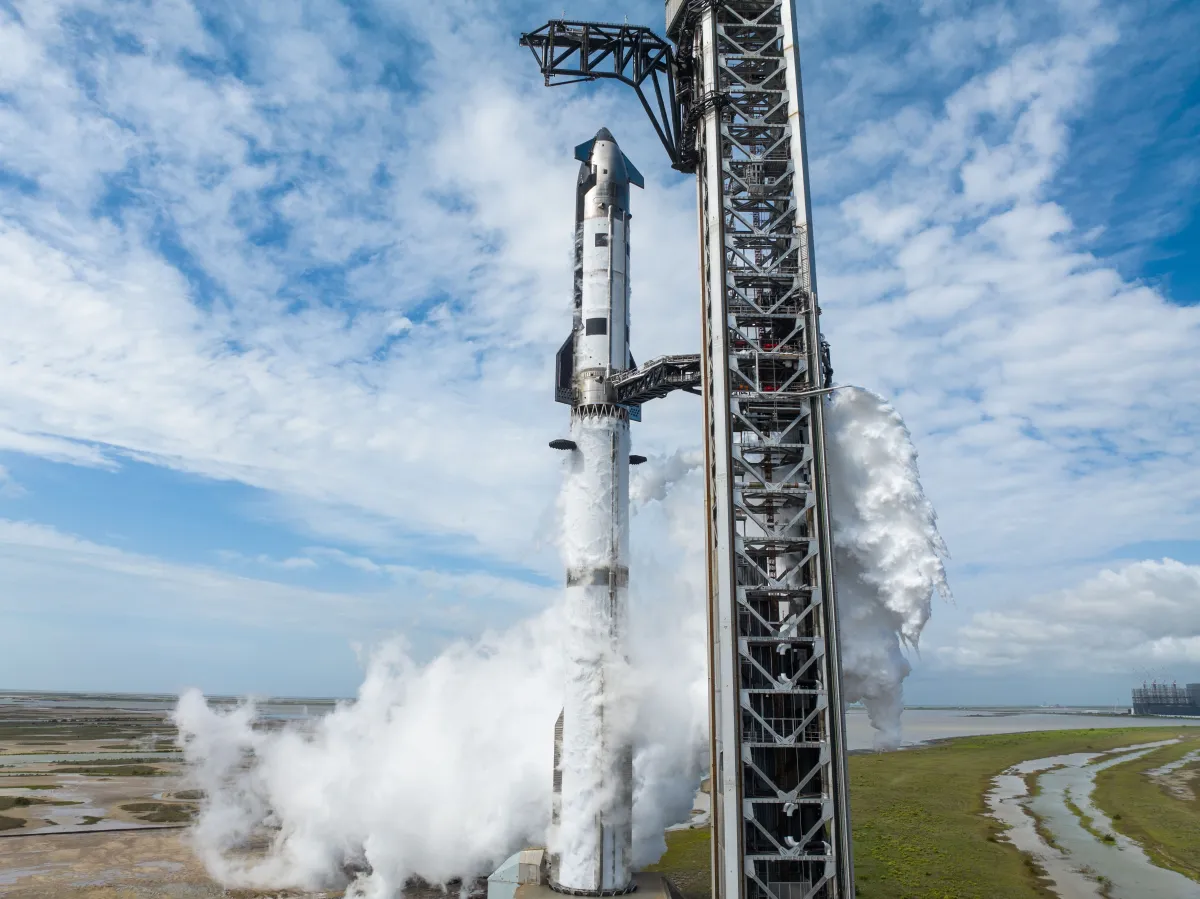 SpaceX annulla il lancio di Starship V3 pochi istanti prima del decollo