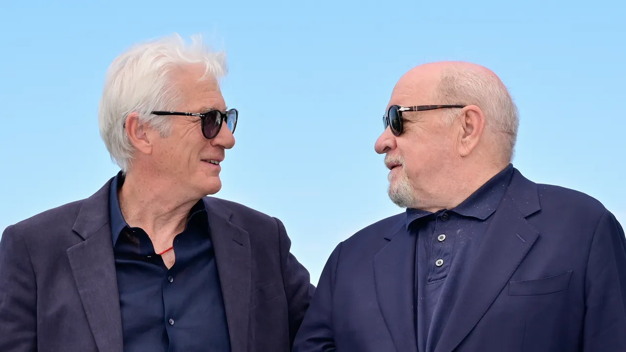 Paul Schrader e la sua deludente esperienza con una fidanzata creata dall’AI