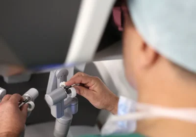 Chirurgia robotica: le evidenze scientifiche dividono la comunità medica