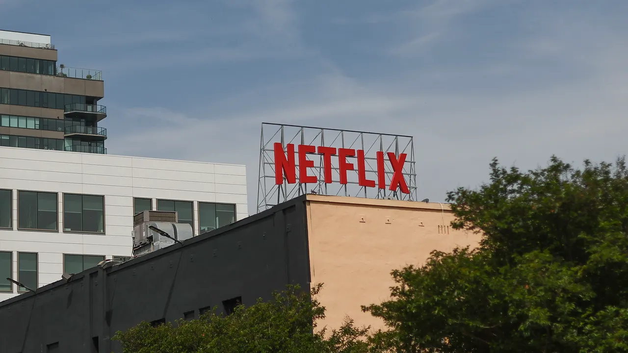 Perché il Texas fa causa a Netflix sulla privacy degli utenti, in particolare dei minori