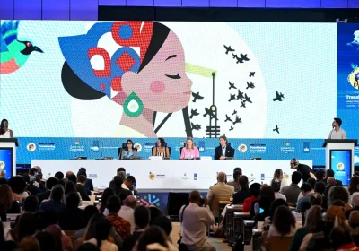 Santa Marta: La Prima Conferenza sulla Transizione Energetica Fuori dal Vecchio Condominio delle Cop