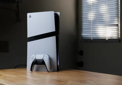 Crollo delle vendite di PS5 di Sony a causa dell’aumento dei prezzi e della crisi della memoria