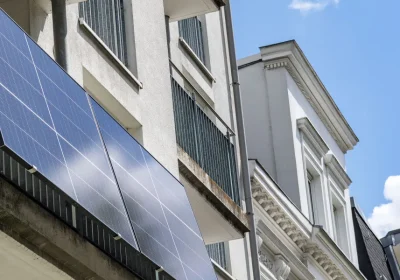 Il Boom dei Pannelli Solari sui Balconi: Scopri come Sfruttare l’Energia Solare!