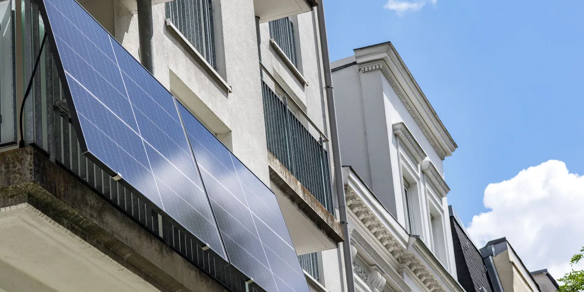 Il Boom dei Pannelli Solari sui Balconi: Scopri come Sfruttare l’Energia Solare!