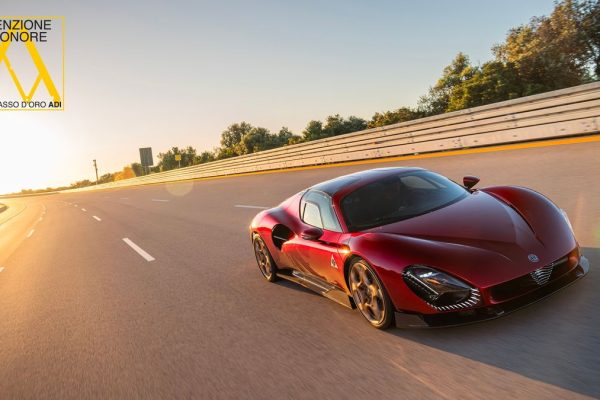 Alfa Romeo 33 Stradale: la “Bellezza Necessaria” Vince il Compasso d’Oro