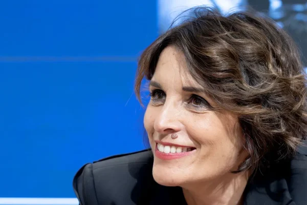 La Promessa Infranta: Il Nuovo Libro di Marianna Aprile sulle Donne nella Storia