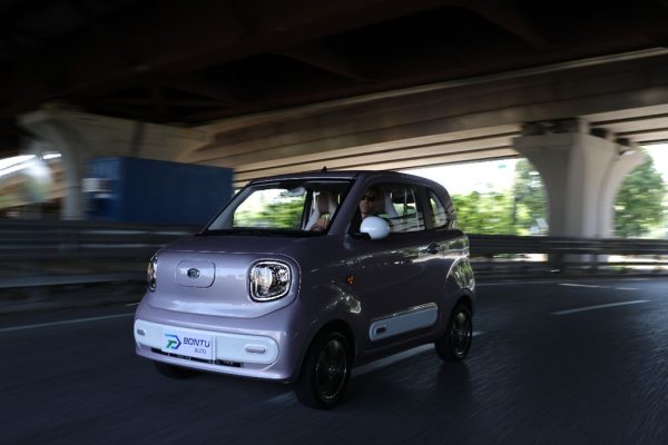 Minicar Elettriche Bontu: La Rivoluzione Economica Cinese inizia a Milano