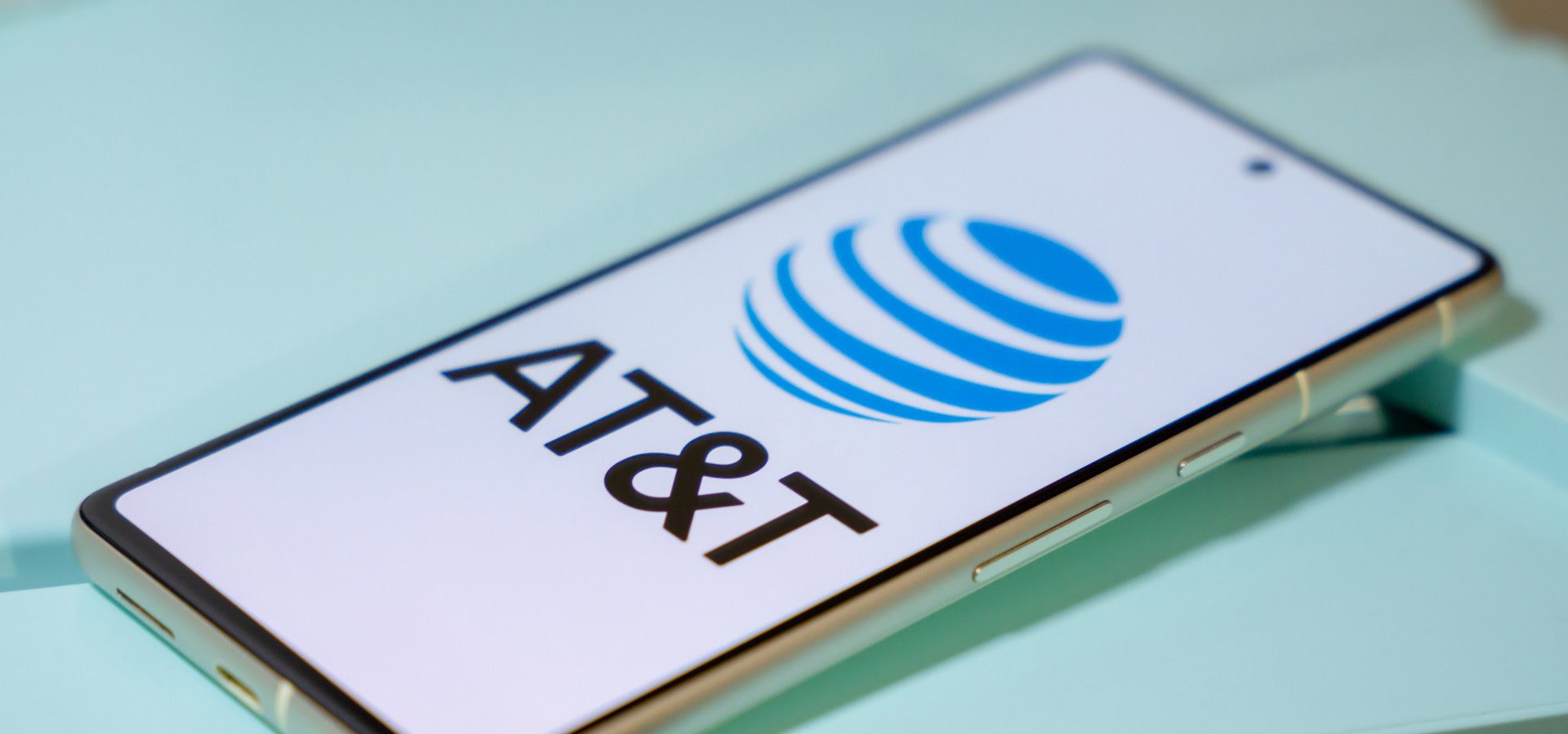 AT&T Introduce una Nuova Commissione Amministrativa per i Piani Prepagati