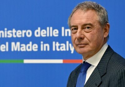 Telemarketing: PD Accusa Urso di Regole Sbilanciate e Chiede il Ripristino della Concorrenza