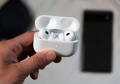 AirPods con fotocamera: un passo decisivo verso il lancio